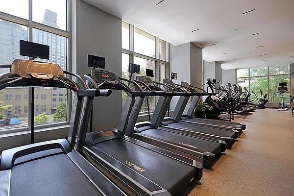 W 60th St #31E - Photo 4 of 10