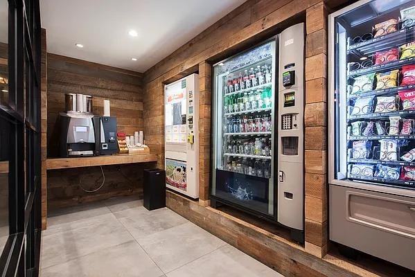 Leonard St #419 - Photo 6 of 20