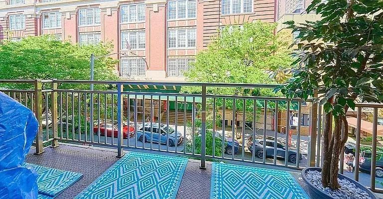 E 88th St #205 - Photo 3 of 6