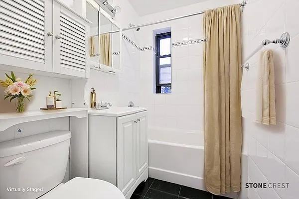 W 92nd St #1B - Photo 4 of 20