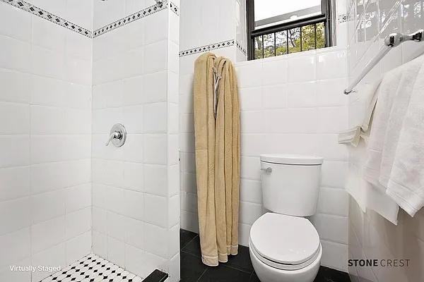 W 92nd St #1B - Photo 5 of 20