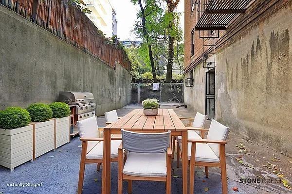 W 92nd St #1B - Photo 7 of 20