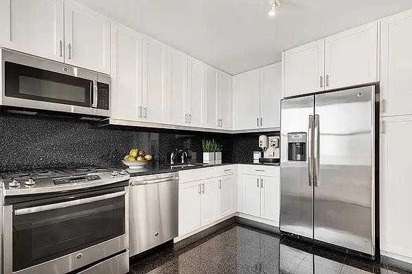 York Ave #27A - Photo 4 of 13