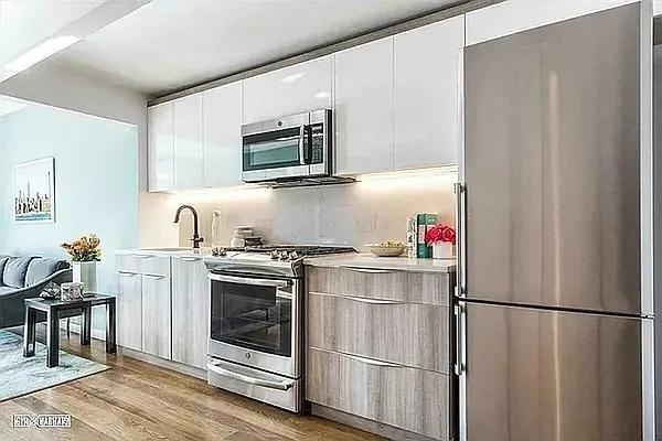 Mcguinness Blvd #323 - Photo 3 of 20