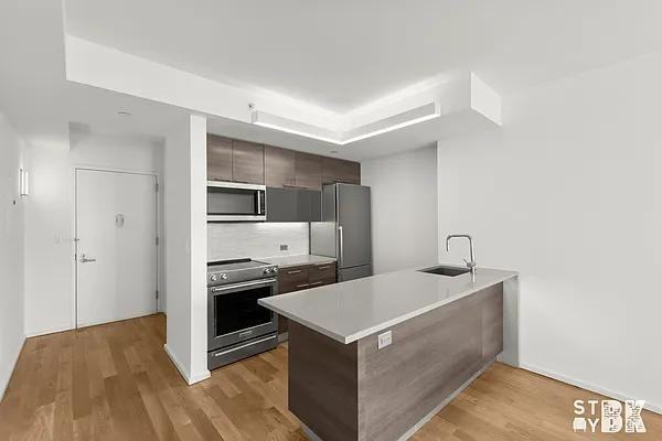 Montague St #13D - Photo 5 of 20