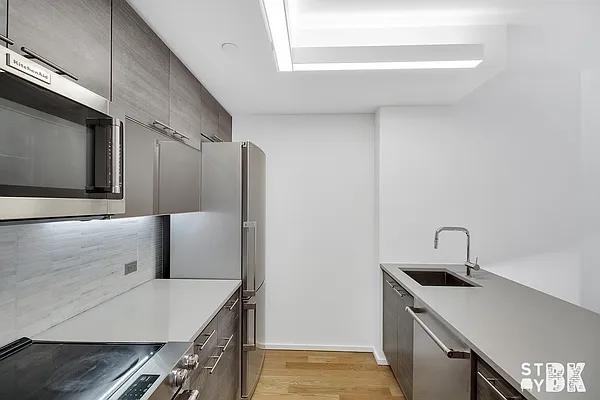 Montague St #3G - Photo 3 of 16