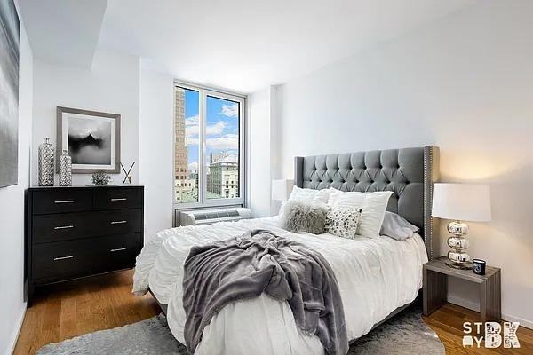 Montague St #3G - Photo 6 of 16