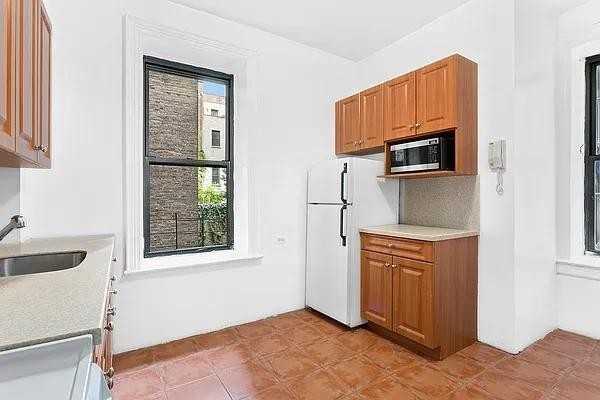 Riverside Dr #36A - Photo 4 of 18