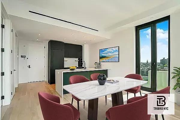 Broadway #1407 - Photo 3 of 16