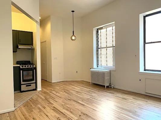 W 112th St #6B - Photo 6 of 20