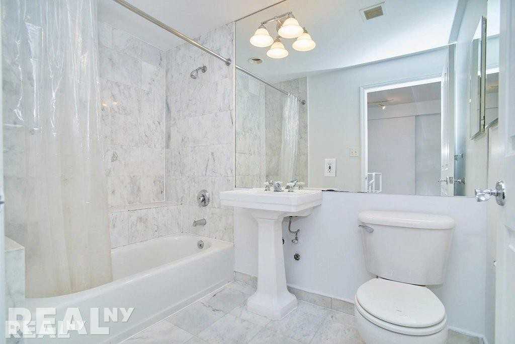 Ridge St #5C6C - Photo 7 of 13