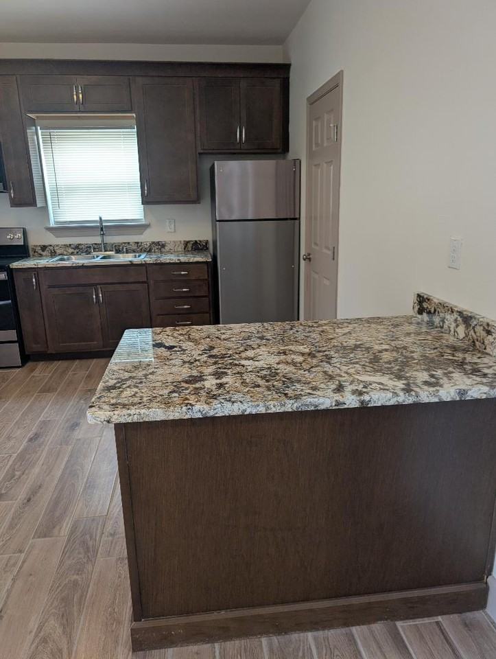 302 Western Dr - Photo 4 of 10