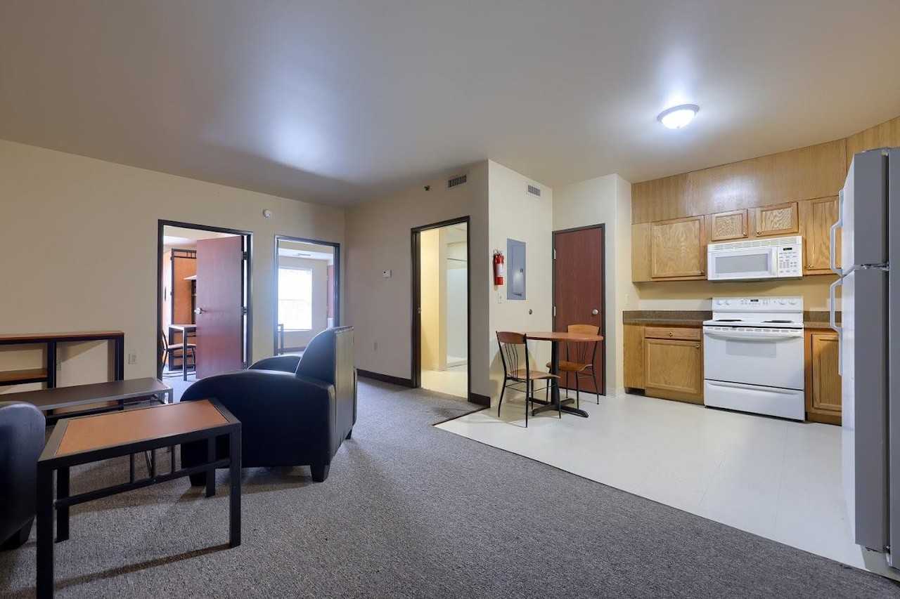 500 Honeysuckle Ln - Photo 3 of 9