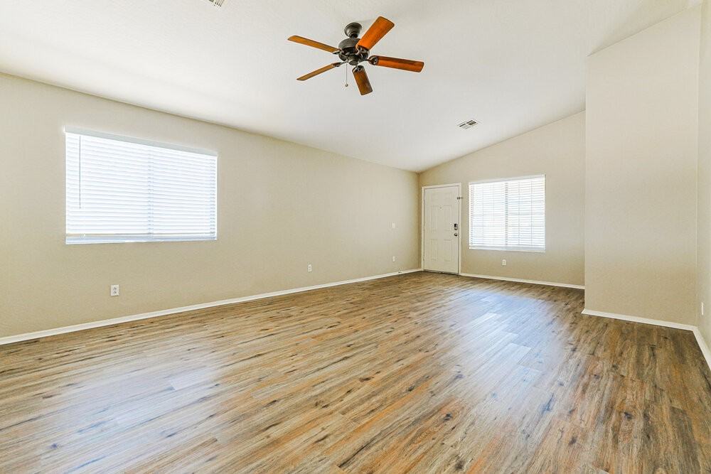 1453 E Kelsi Ave - Photo 3 of 16