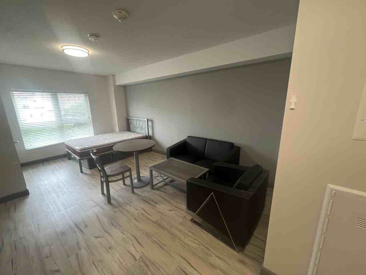 258 A Sunview Street - 1 Bedroom #1 - Photo 2 of 6