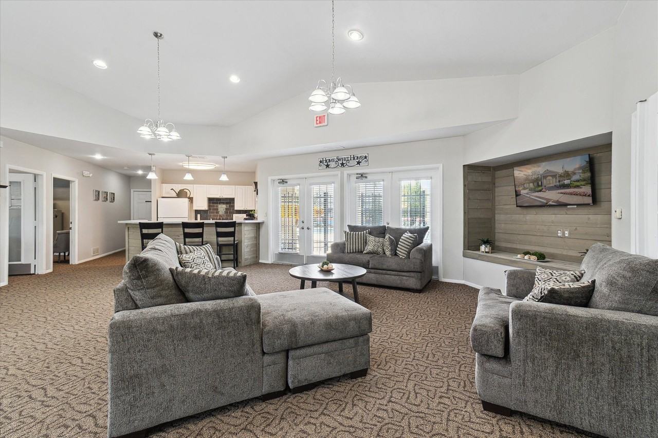 Green Meadows - Photo 4 of 50