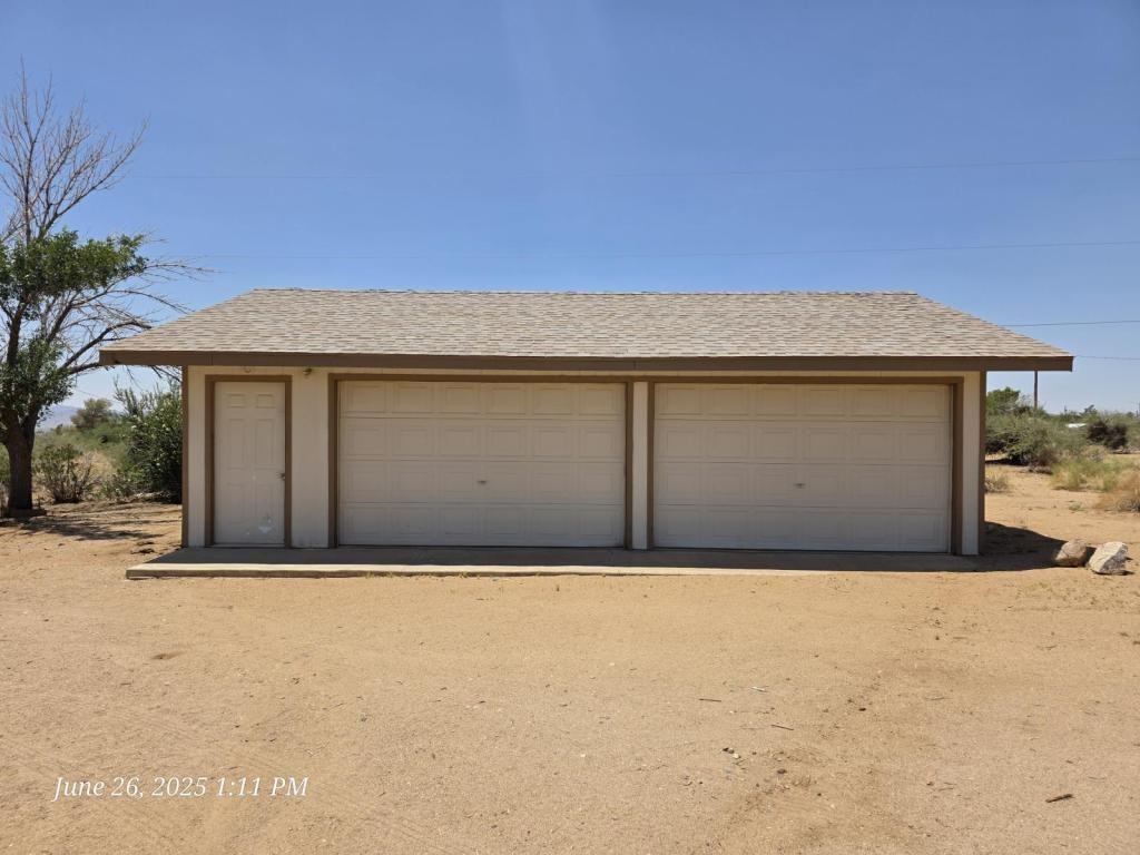 3635 N Bowie Rd - Photo 2 of 12