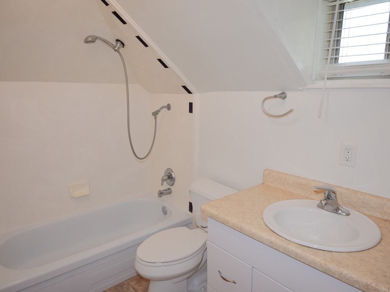 271 Northeast - Photo 6 of 11