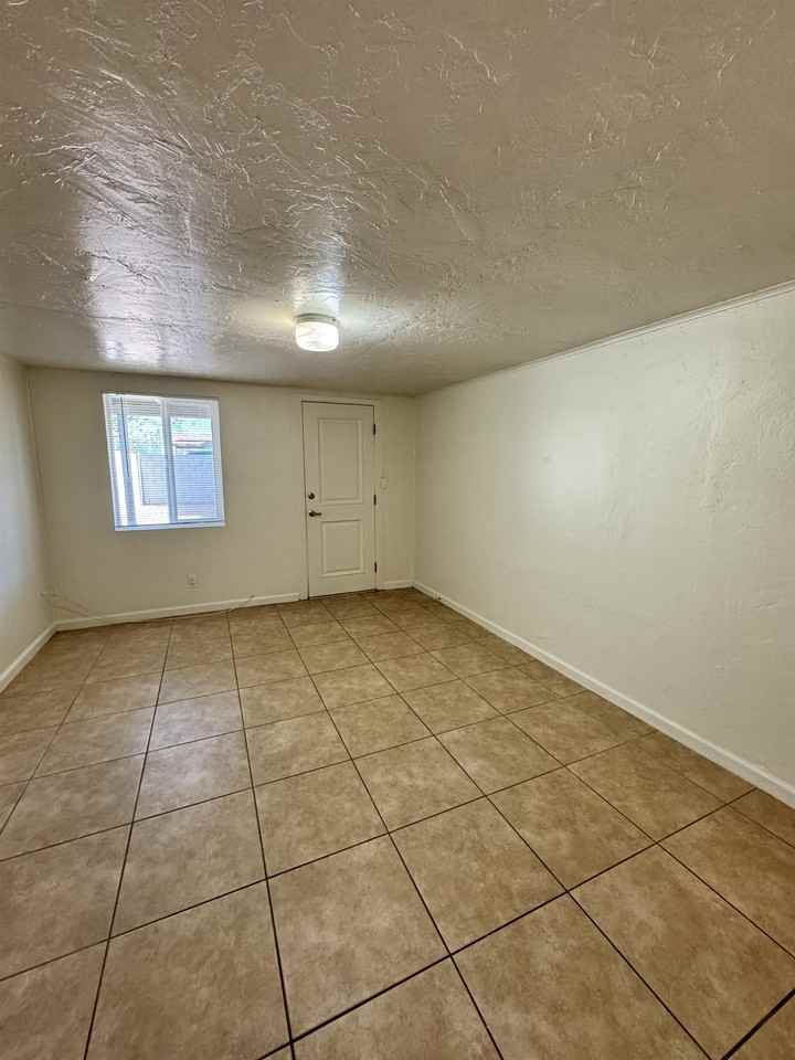 2014 N 16th Ave #GH - Photo 2 of 23