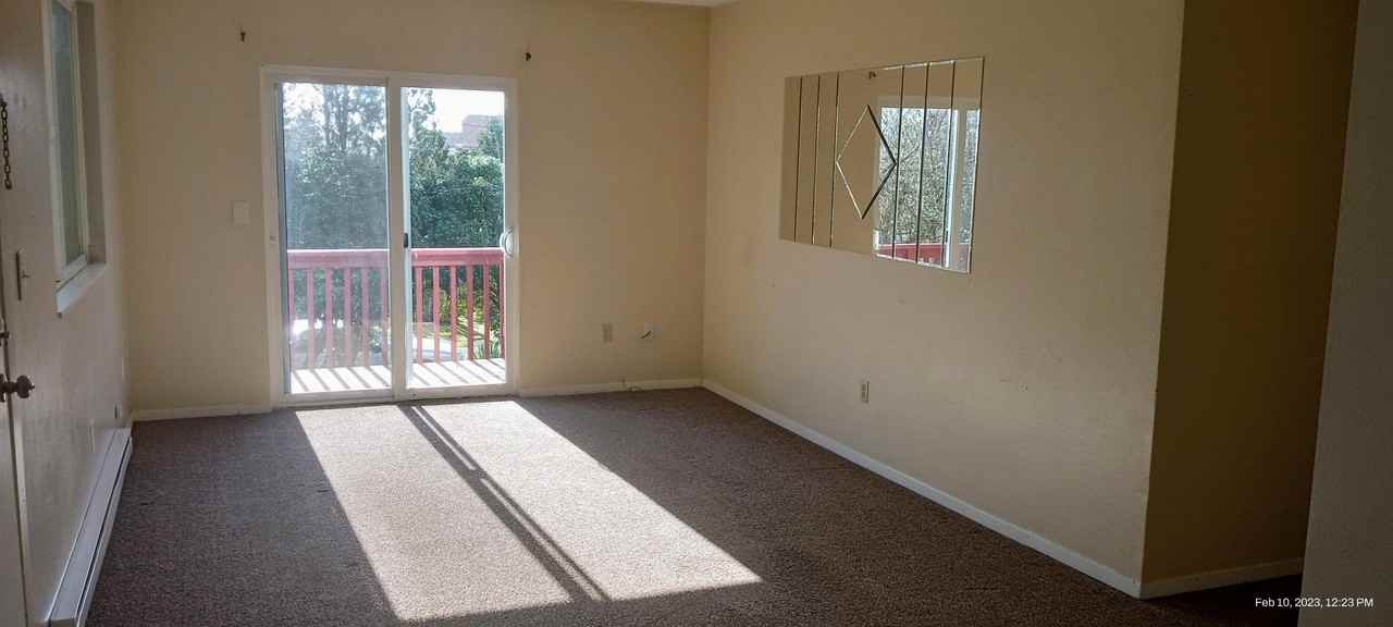 410 Hanna Ave - Photo 3 of 18