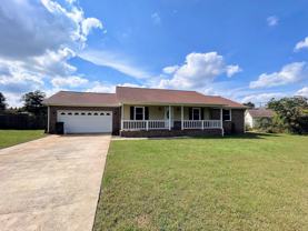 112 Hazelwood Dr - Photo 1 of 1