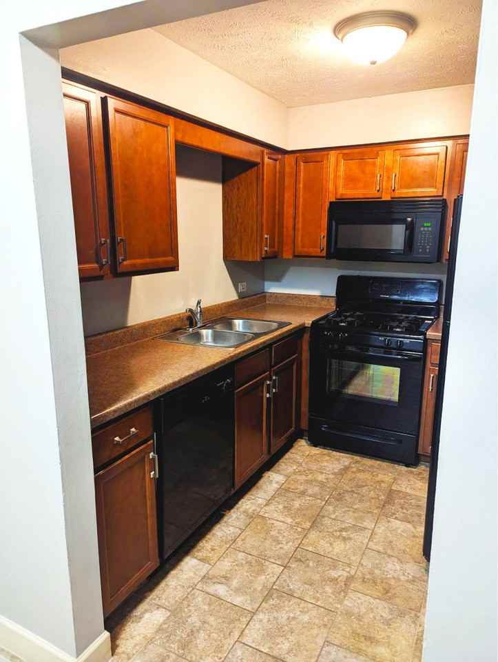 417 - 421 - 423 N 40th -- Auburn - Photo 2 of 13