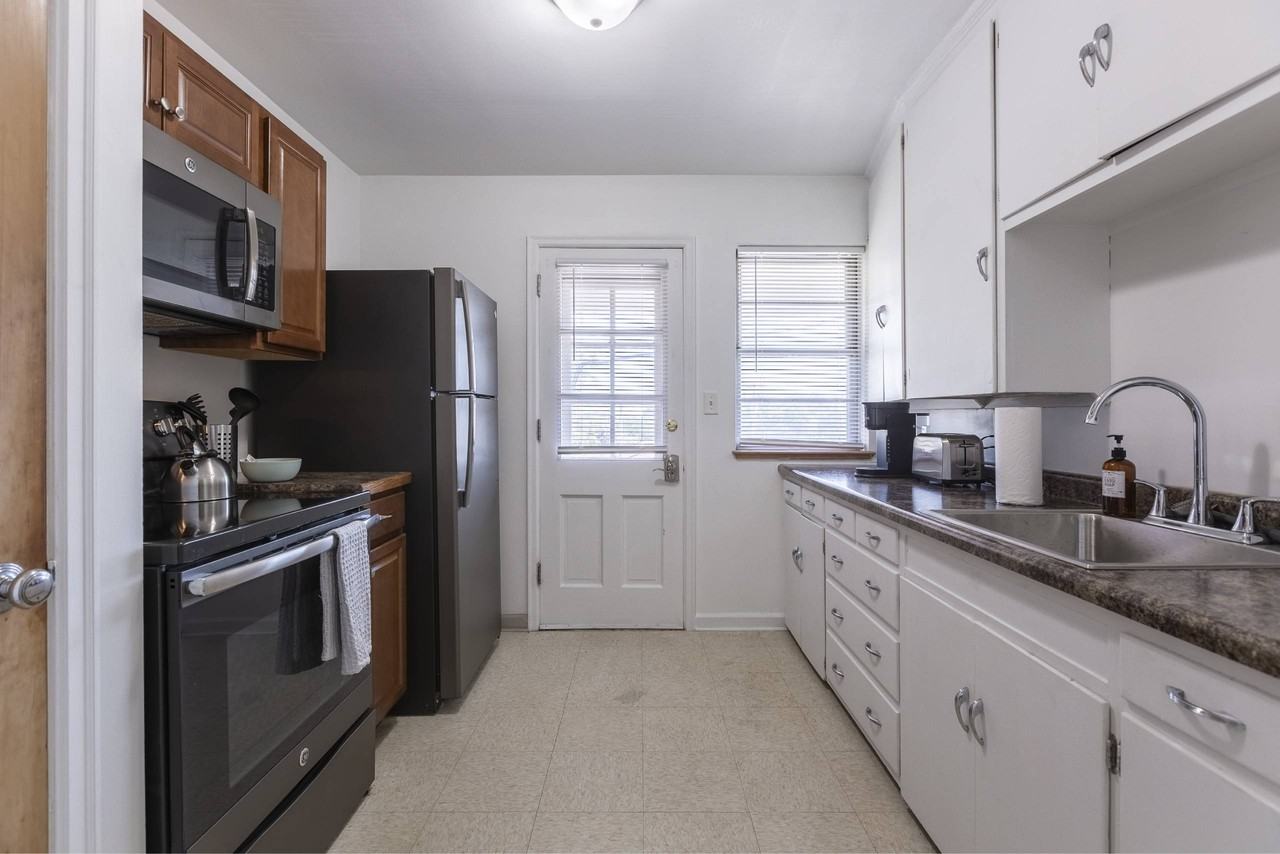 507 S. 36th Street - Photo 5 of 20