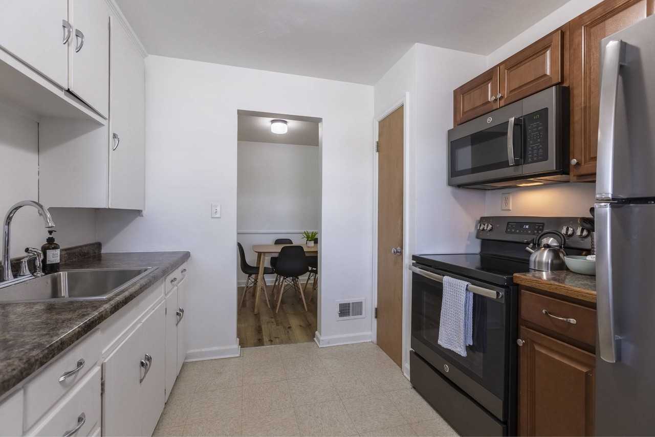 507 S. 36th Street - Photo 6 of 20