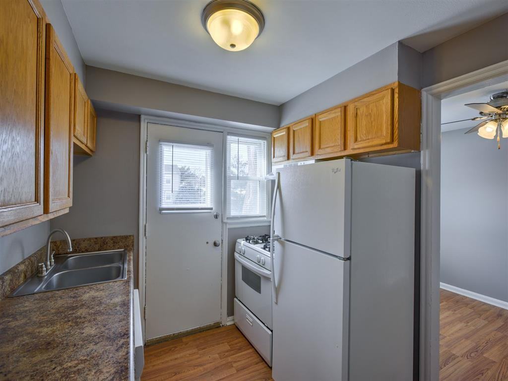 Colonial Park - Photo 4 of 28