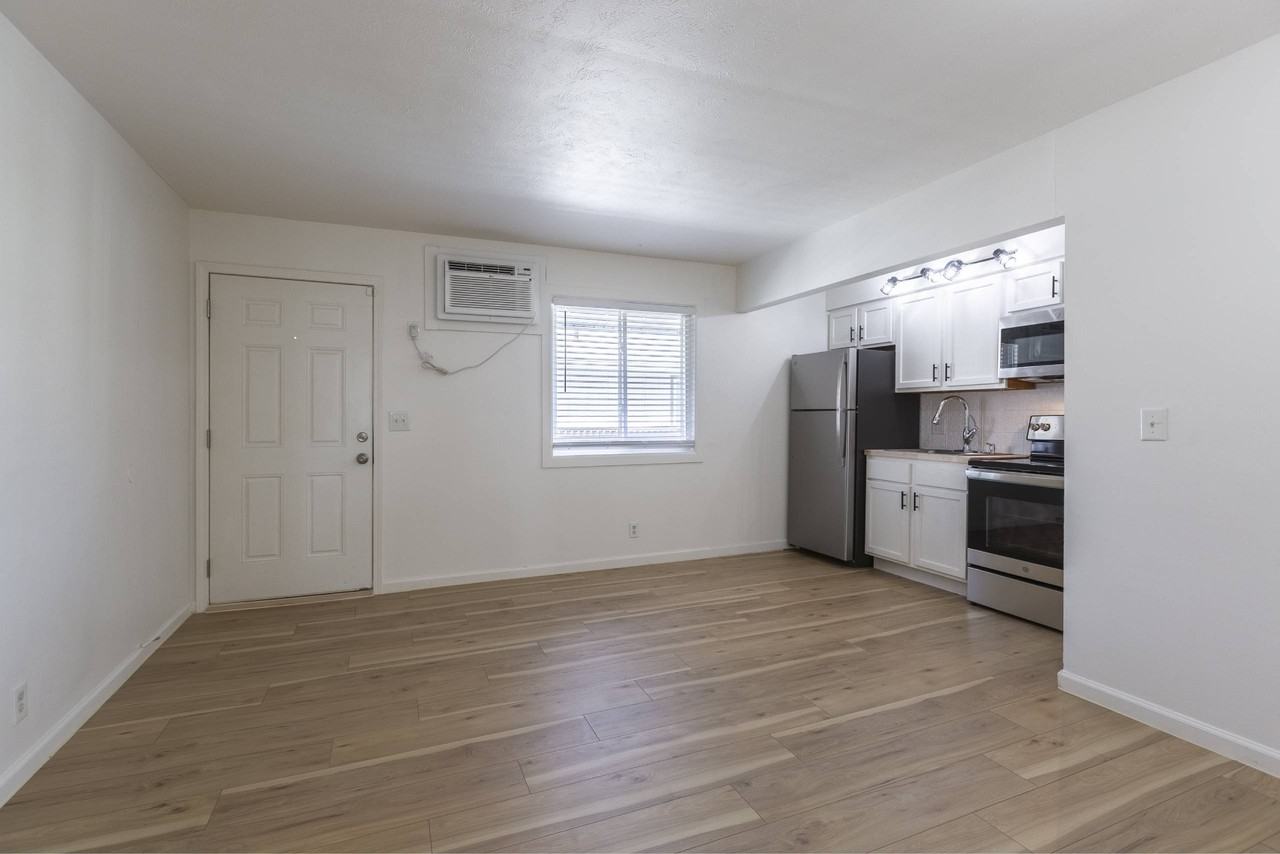 Cuming St Apartments - Photo 3 of 47