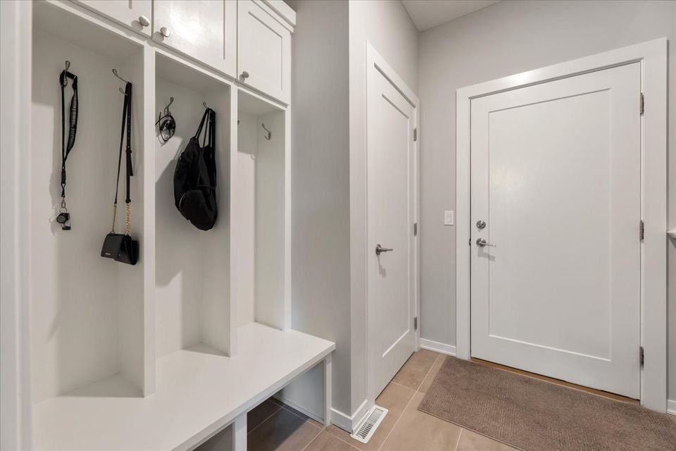 Southby Plaza Townhomes - Photo 3 of 31