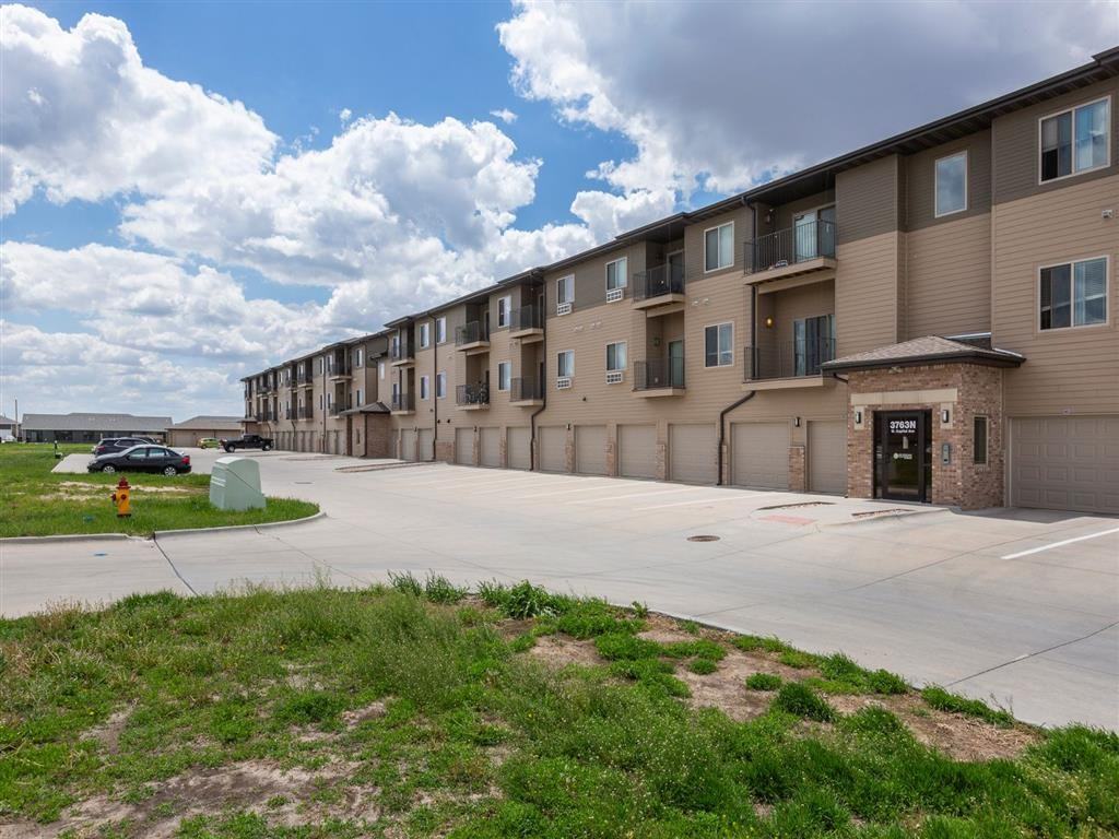 The Sterling Apartments at Grand Island - Photo 6 of 39