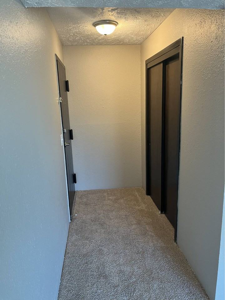 Whispering Isle Apartments - Photo 5 of 38