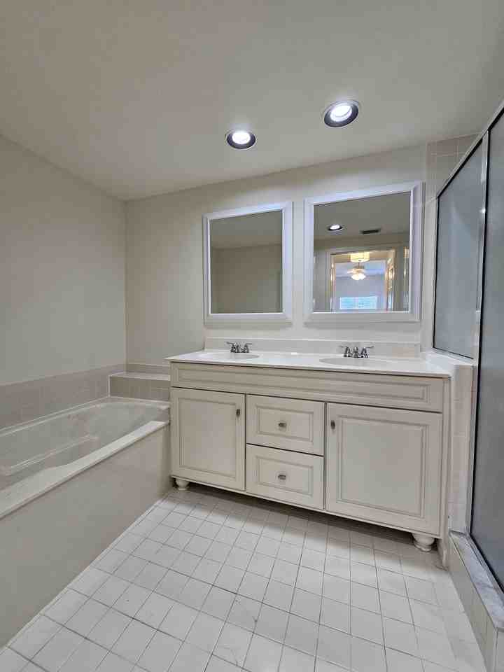 6025 Chardonnay Ln #102 - Photo 4 of 33