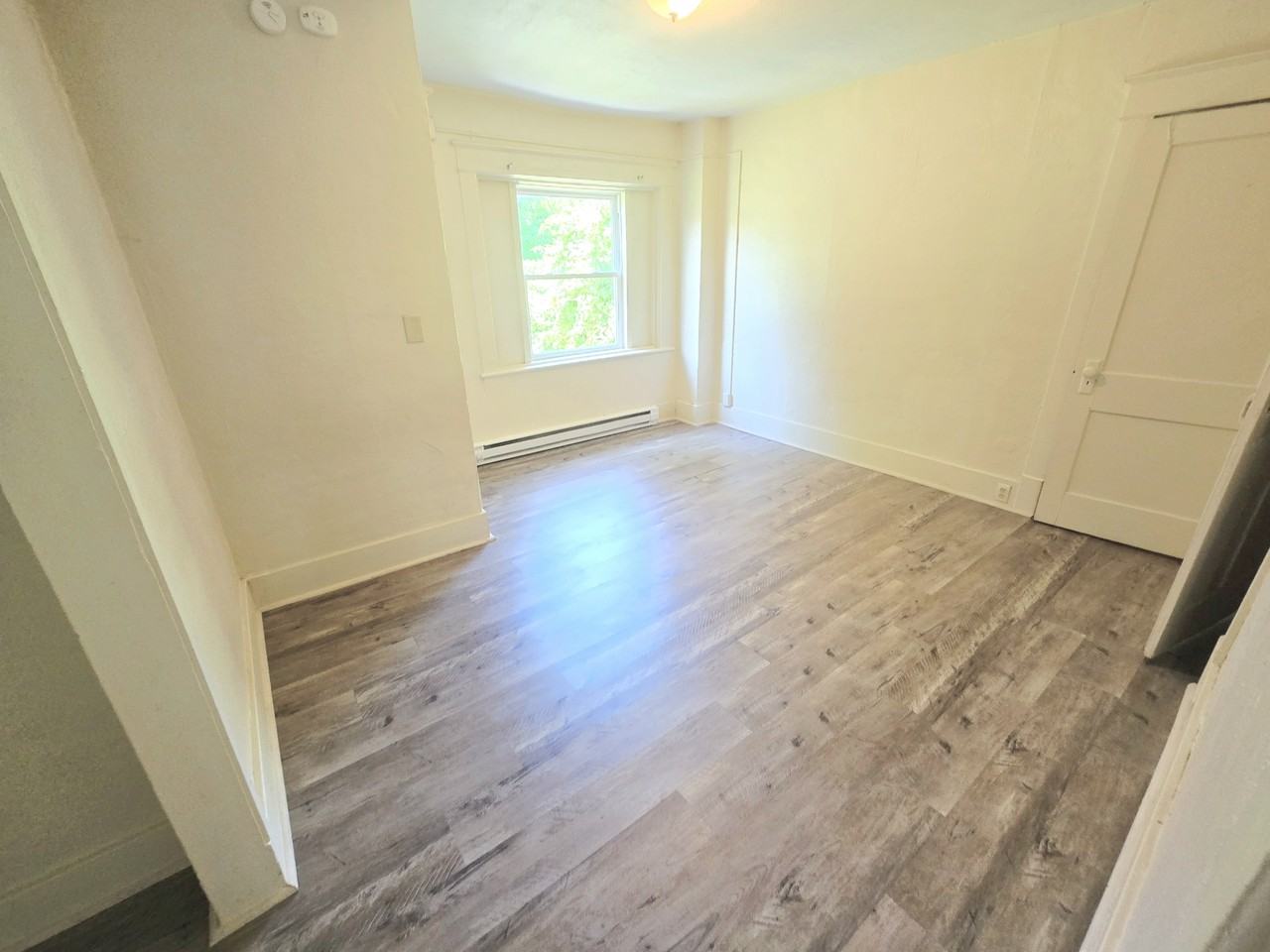 2516 Cascade St - Photo 2 of 11