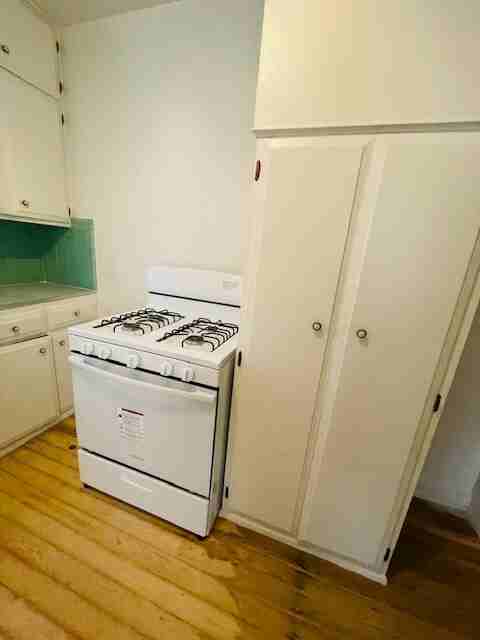 712 N Oregon St #5 - Photo 5 of 11