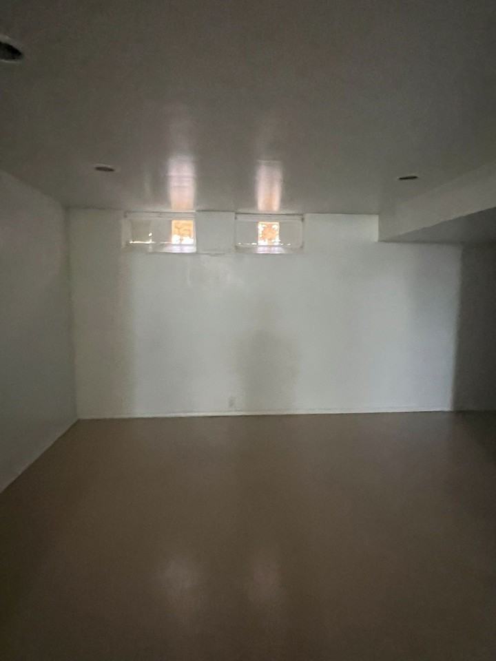 8230 W Luscher Ave - Photo 2 of 7