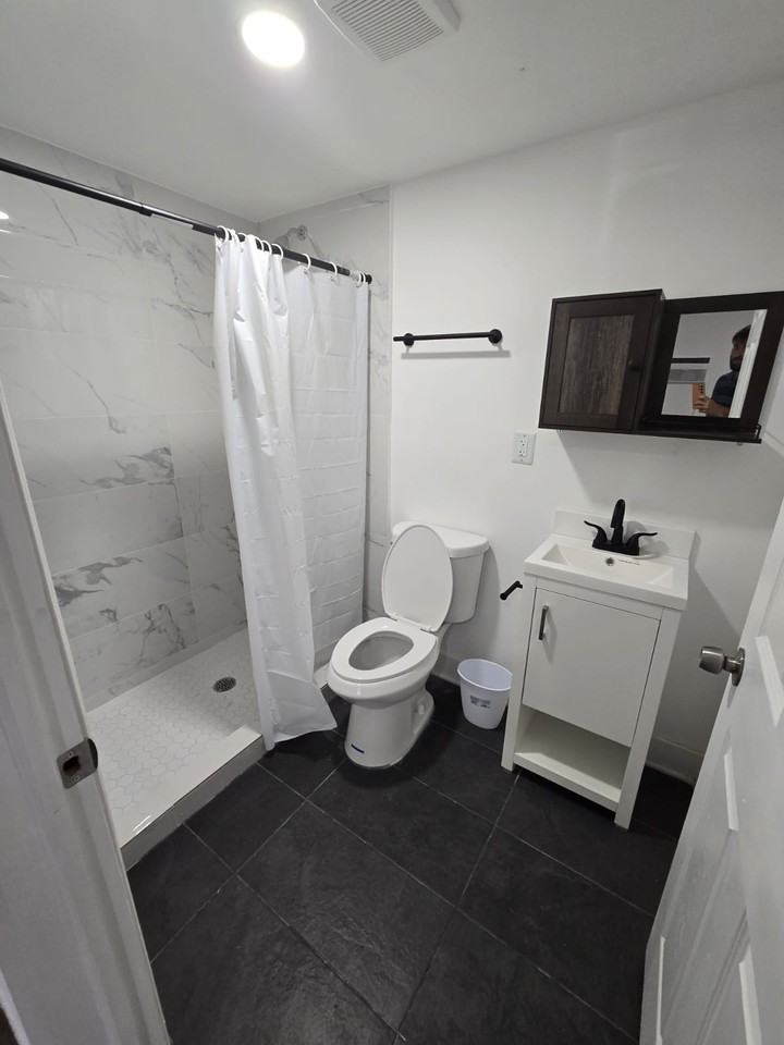 1036 Southwest 8th Street #A - Photo 3 of 3