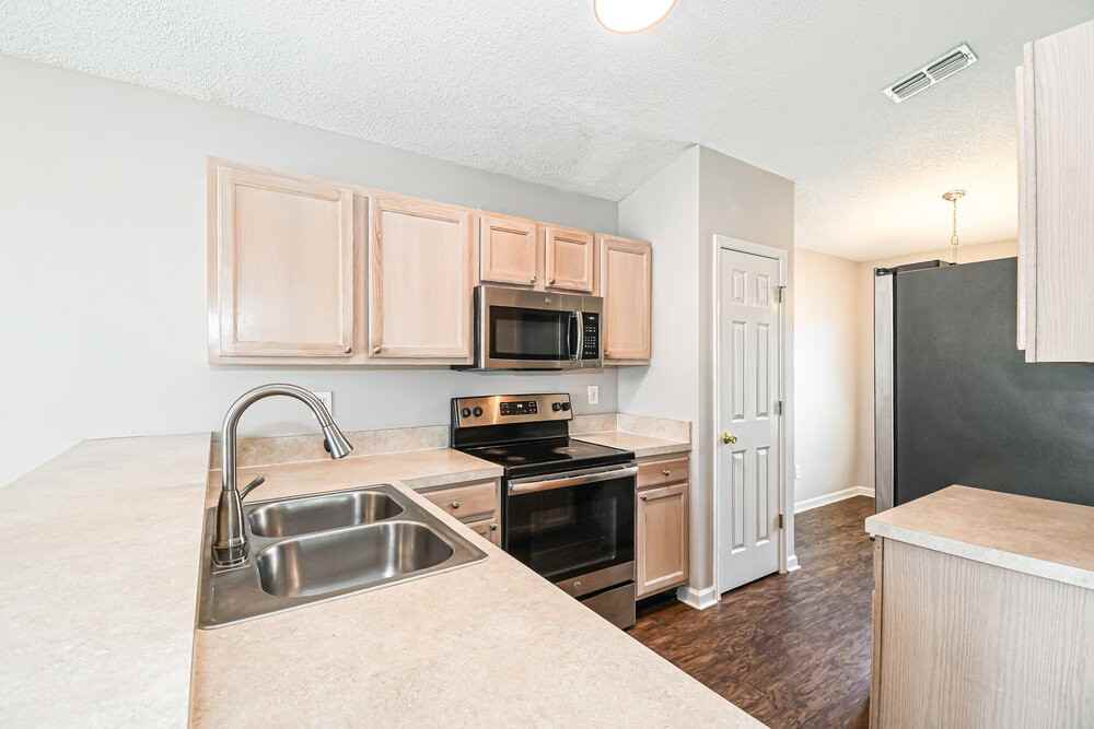 1125 Buccaneer Blvd - Photo 7 of 16