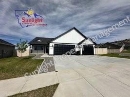 featured image of 3048 Forbes Blvd