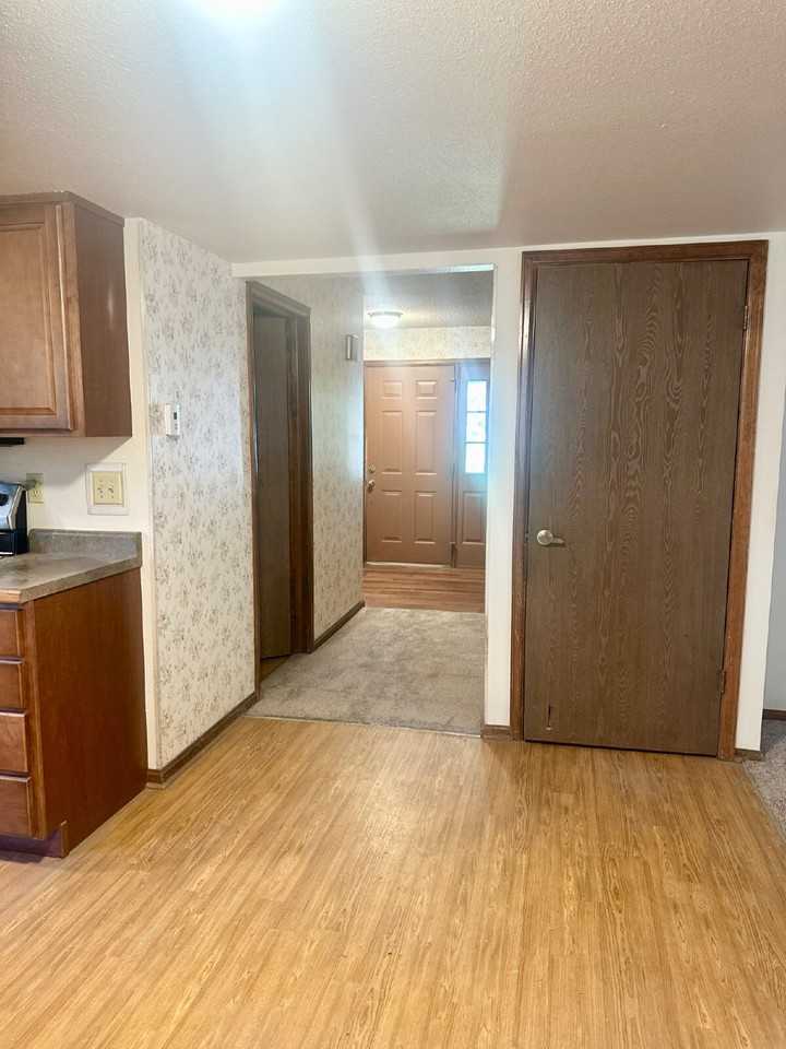 6337 Shaun Ave - Photo 7 of 31