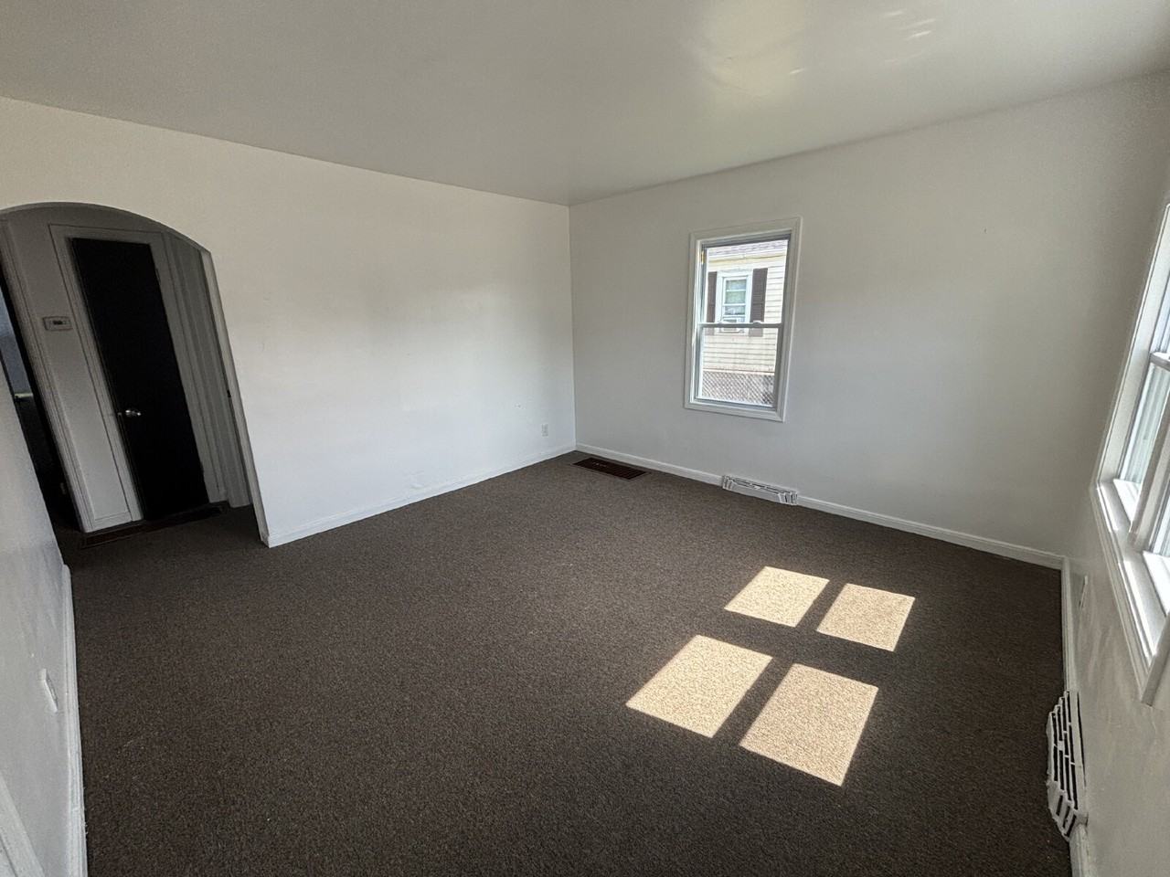 1027 Colfax St - Photo 3 of 9
