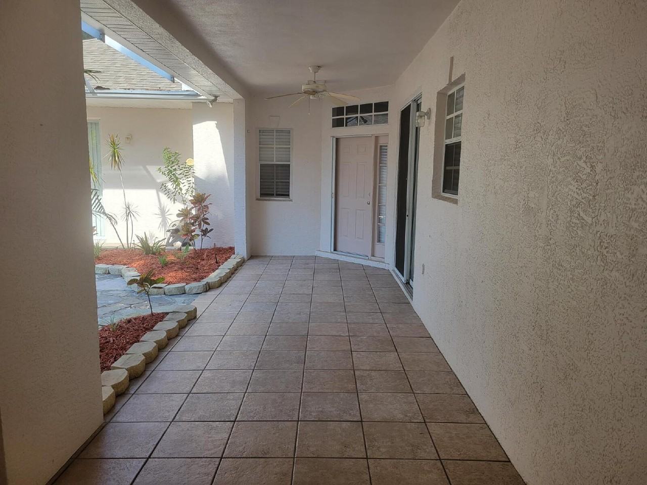 4009 Hammersmith Dr - Photo 3 of 25