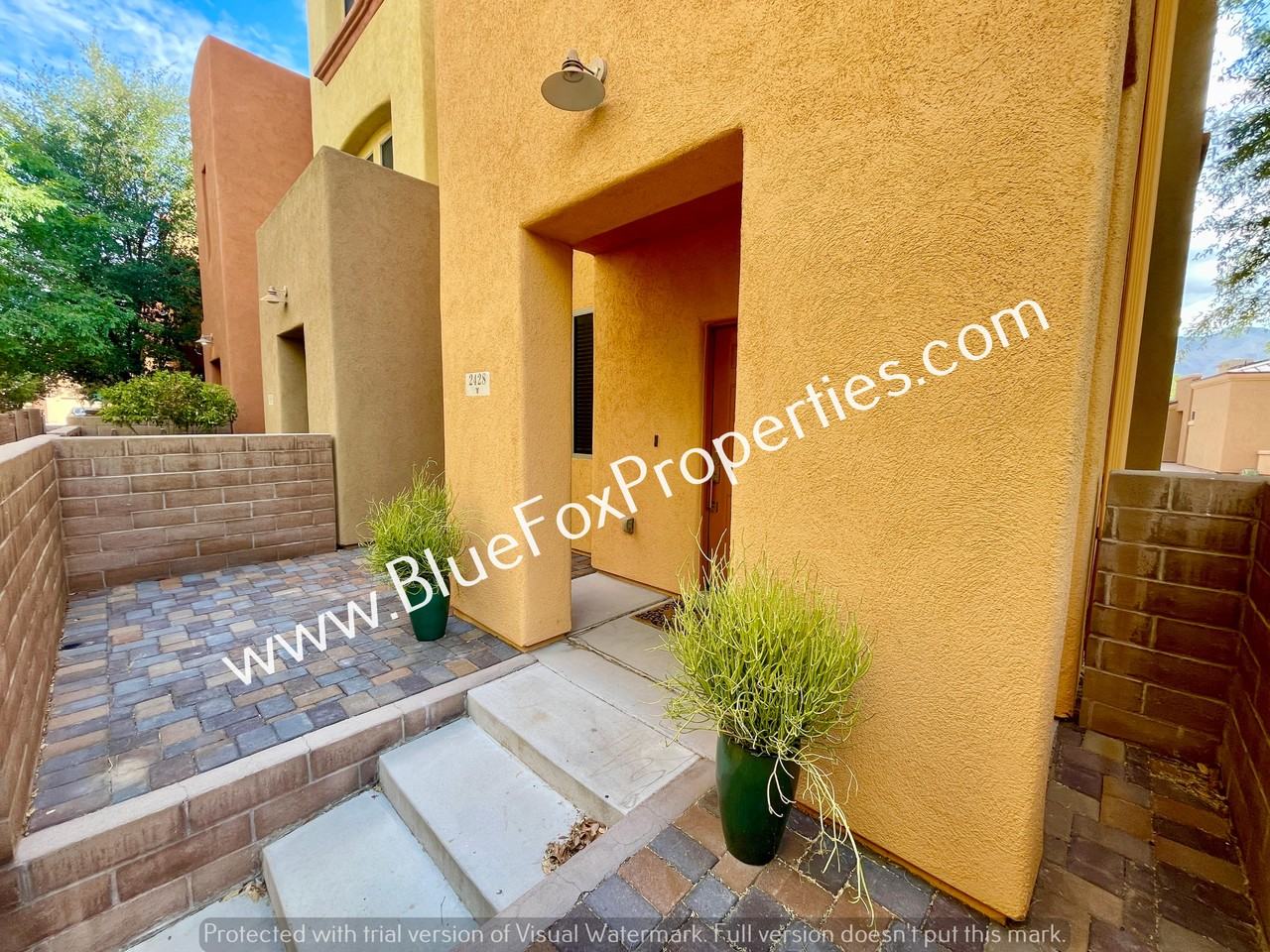 2428 E Emerald Moon Dr - Photo 2 of 32