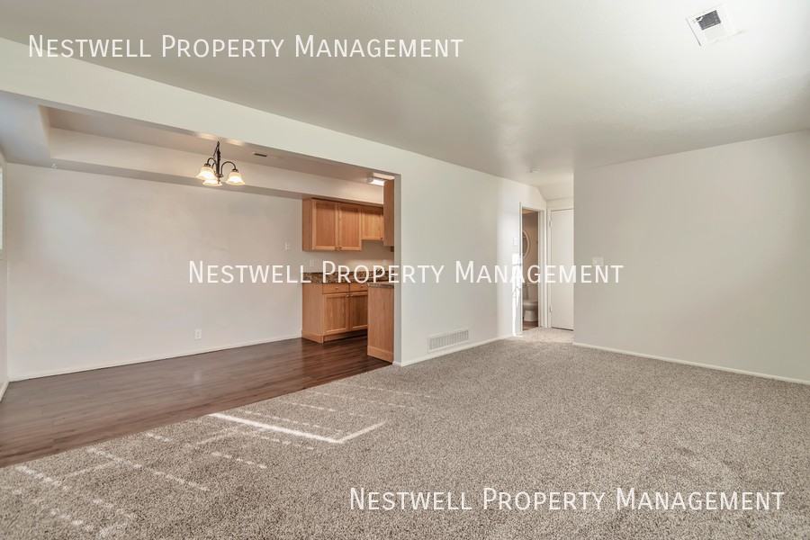 7768 S Candlelite Ln - Photo 3 of 20