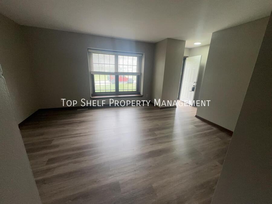 4621 Valdez Dr - Photo 2 of 14