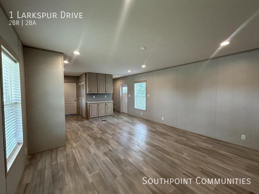 1 Larkspur Dr - Photo 2 of 11
