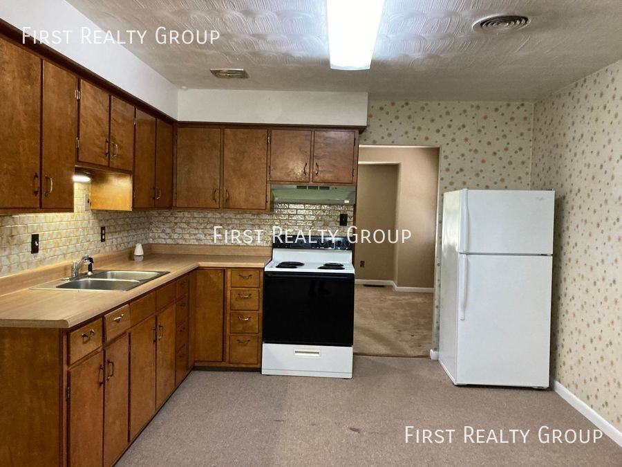 3420 Barbee Dr - Photo 2 of 11