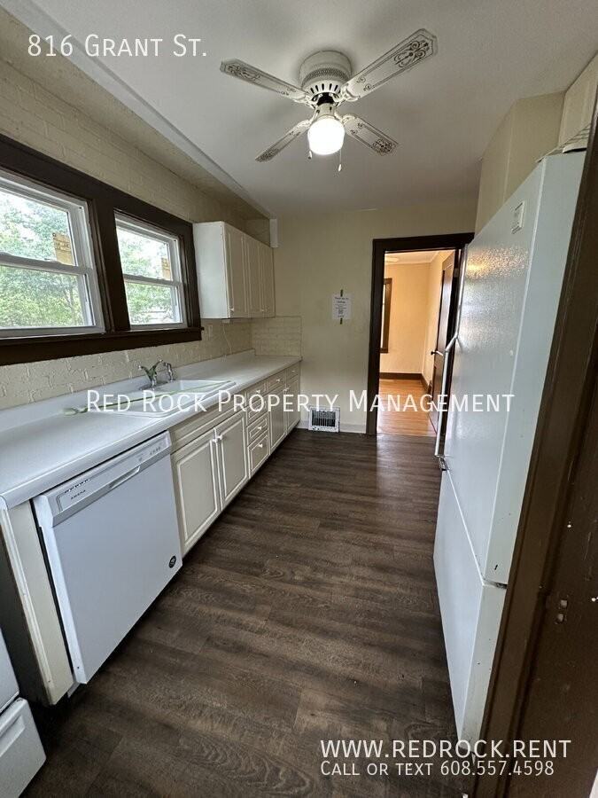 816 Grant St - Photo 3 of 18