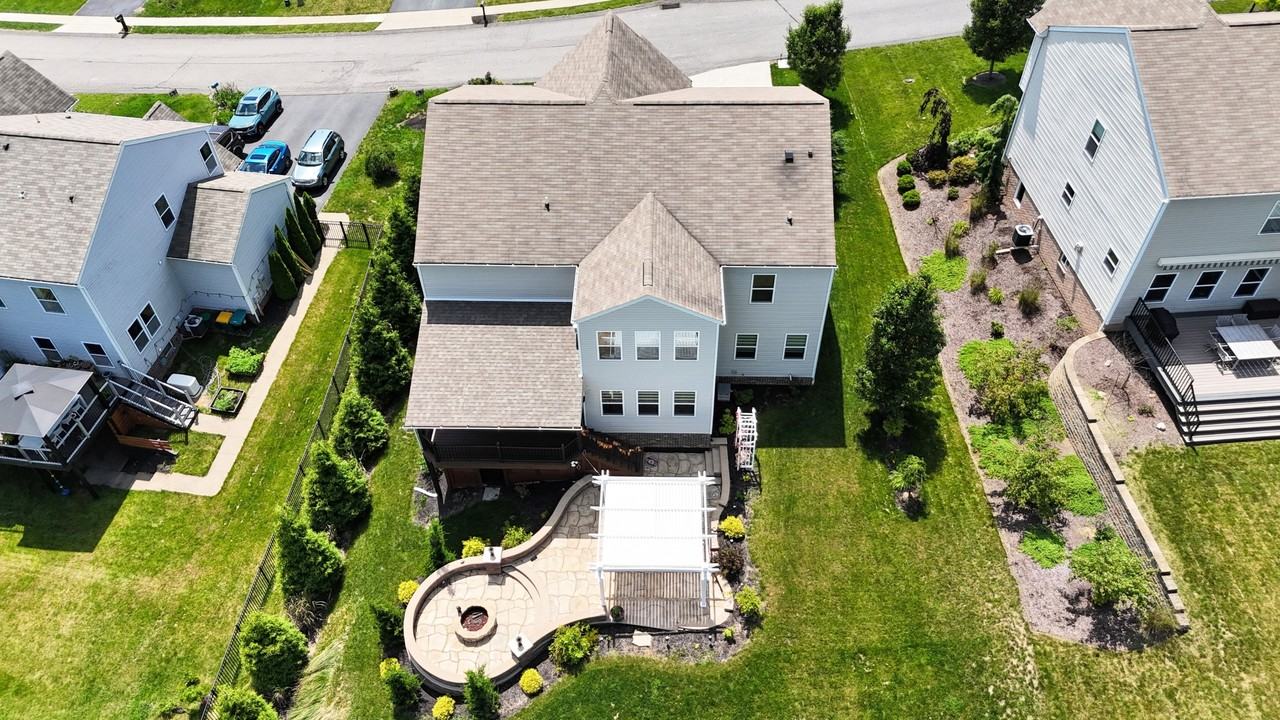 1055 Granite Dr #NA - Photo 2 of 34